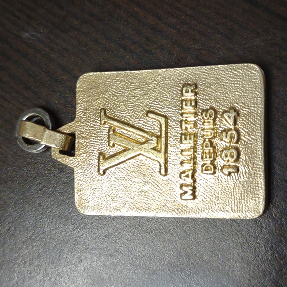 Louis Vuitton vintage brass keychain - Picture 2 of 3